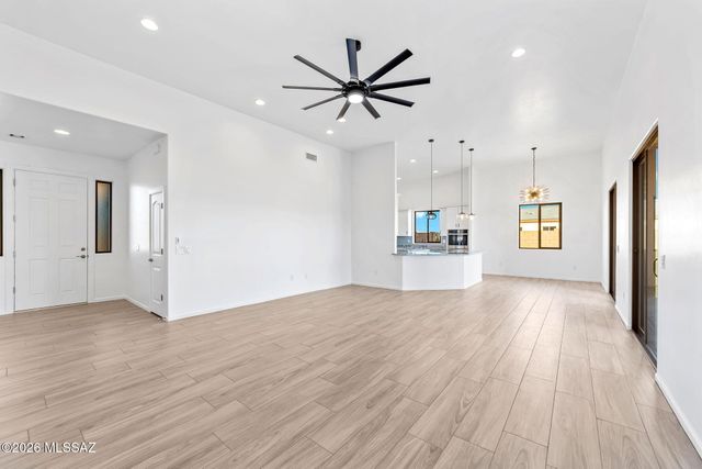 921 N Blue Slate Drive, Vail, AZ 85641