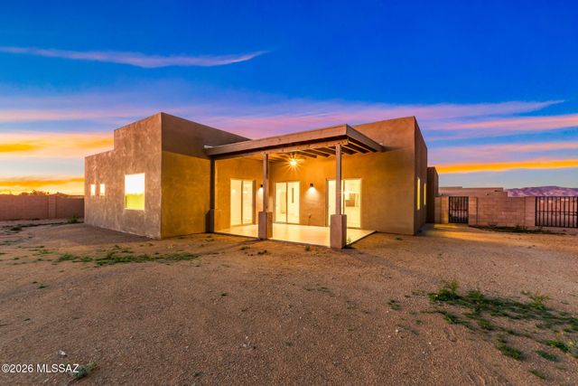 921 N Blue Slate Drive, Vail, AZ 85641