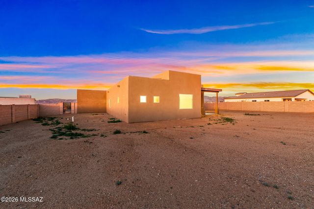 921 N Blue Slate Drive, Vail, AZ 85641