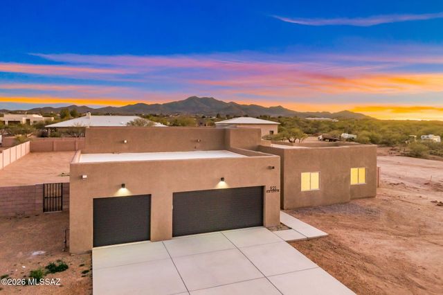 921 N Blue Slate Drive, Vail, AZ 85641