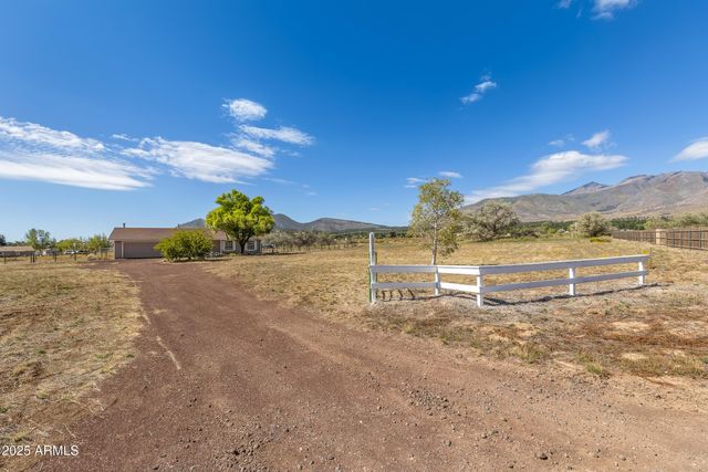 6040 E ROBLES Road, Flagstaff, AZ 86004