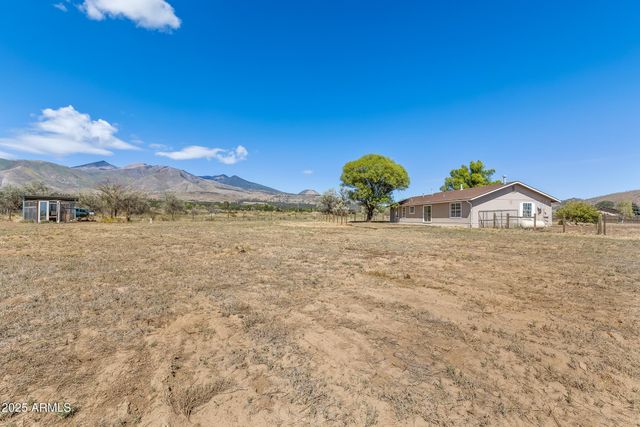 6040 E ROBLES Road, Flagstaff, AZ 86004