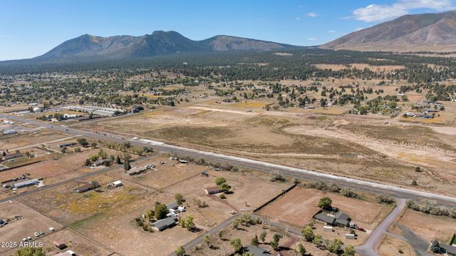 6040 E ROBLES Road, Flagstaff, AZ 86004