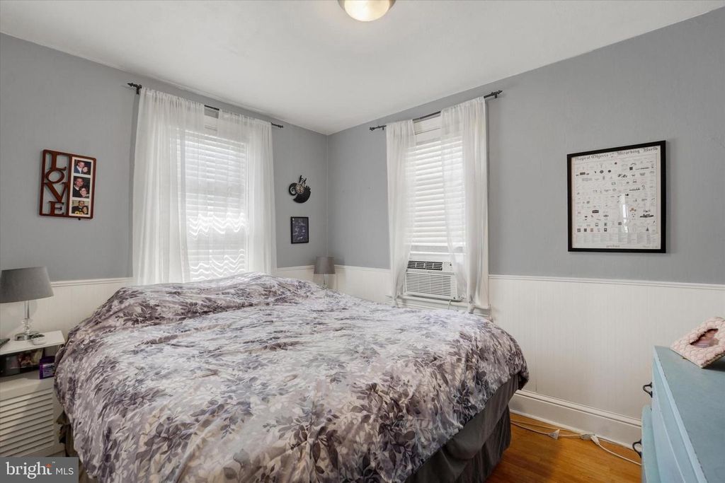 216 HANOVER ST, Glen Rock, PA 17327