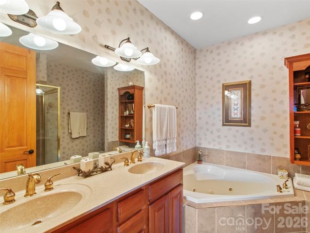 101 Spring Rock Road B3, Burnsville, NC 28714