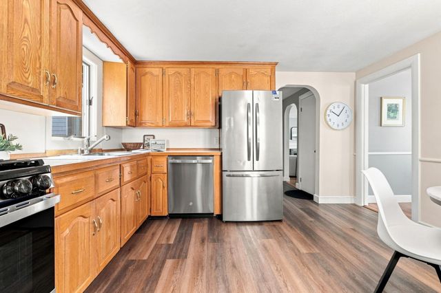 19 Elliott St, Melrose, MA 02176