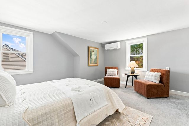 19 Elliott St, Melrose, MA 02176