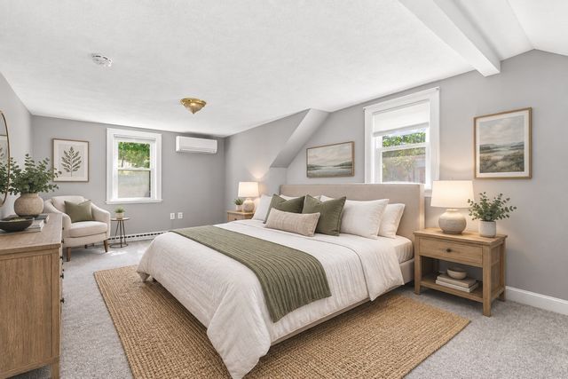 19 Elliott St, Melrose, MA 02176
