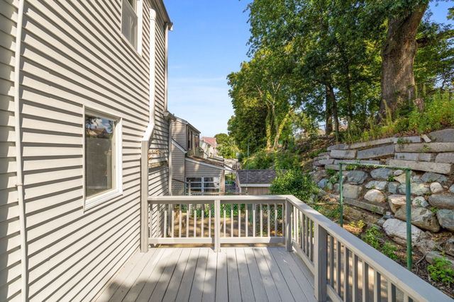 19 Elliott St, Melrose, MA 02176