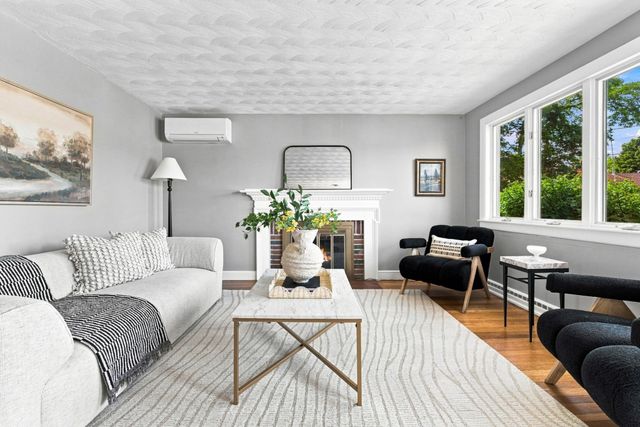 19 Elliott St, Melrose, MA 02176