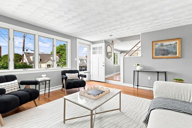 19 Elliott St, Melrose, MA 02176