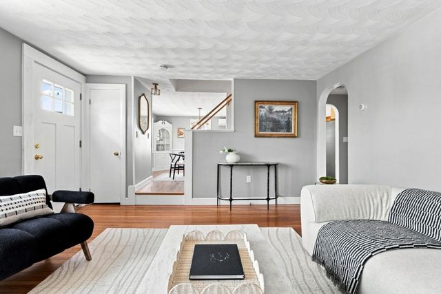 19 Elliott St, Melrose, MA 02176