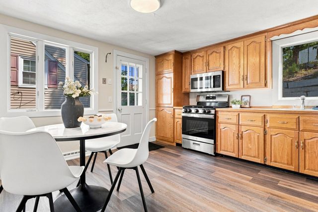 19 Elliott St, Melrose, MA 02176