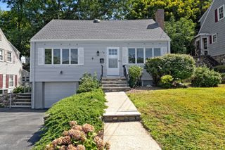 19 Elliott St, Melrose, MA 02176