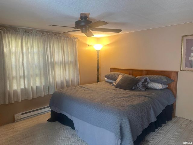 138 Worthen Road, Murphysboro, IL 62966