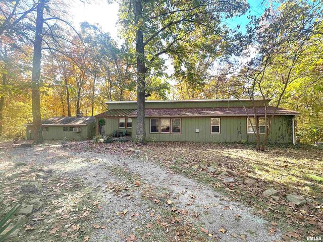 138 Worthen Road, Murphysboro, IL 62966