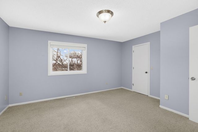 2173 Grimm Road, Chaska, MN 55318