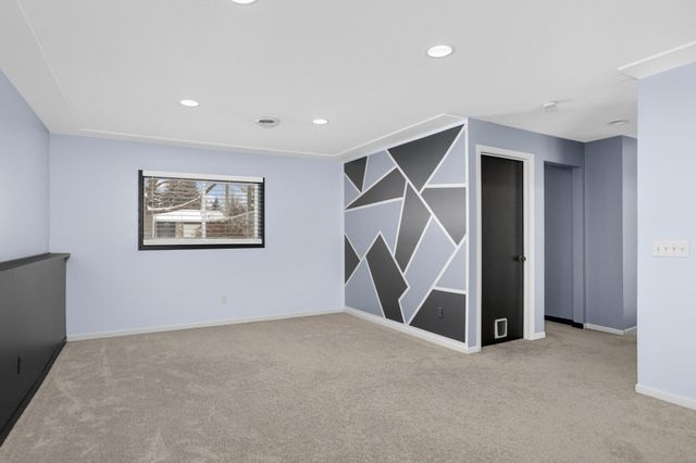 2173 Grimm Road, Chaska, MN 55318