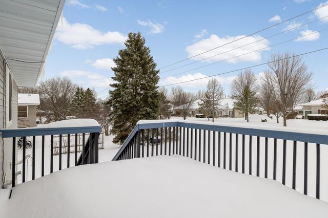 2173 Grimm Road, Chaska, MN 55318