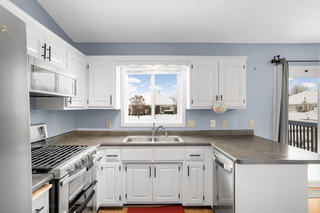 2173 Grimm Road, Chaska, MN 55318