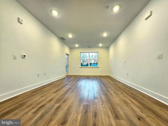 2107 PRINCE HALL DR, Pennington, NJ 08534