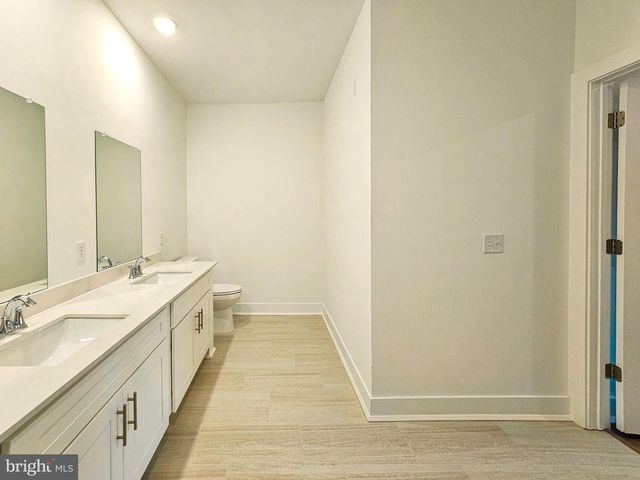 2107 PRINCE HALL DR, Pennington, NJ 08534