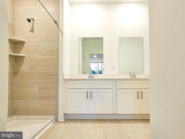 2107 PRINCE HALL DR, Pennington, NJ 08534