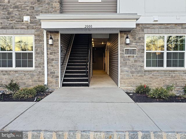 2107 PRINCE HALL DR, Pennington, NJ 08534