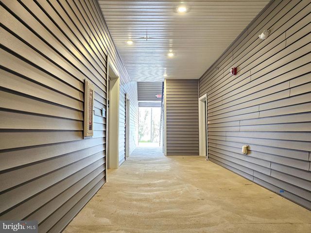 2107 PRINCE HALL DR, Pennington, NJ 08534