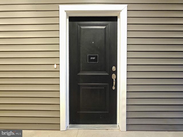 2107 PRINCE HALL DR, Pennington, NJ 08534