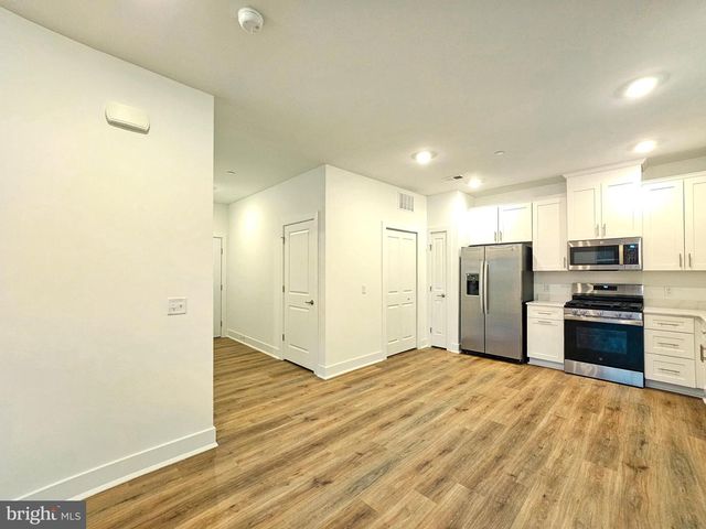 2107 PRINCE HALL DR, Pennington, NJ 08534