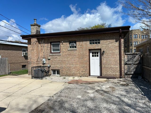 1757 E 71st Place, Chicago, IL 60649