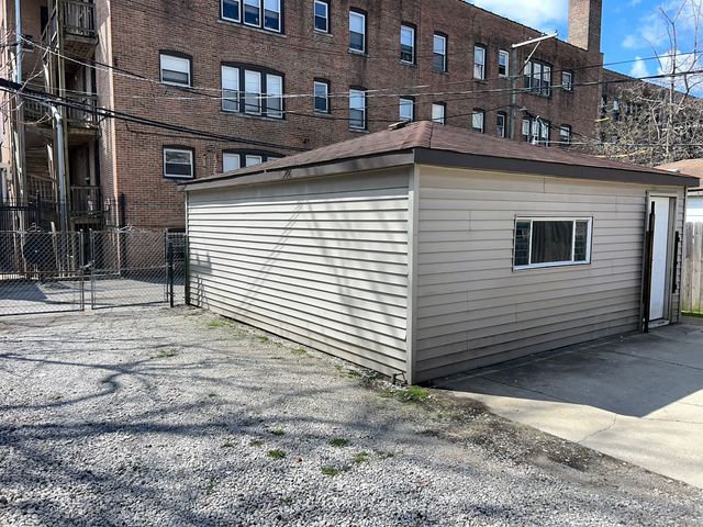 1757 E 71st Place, Chicago, IL 60649