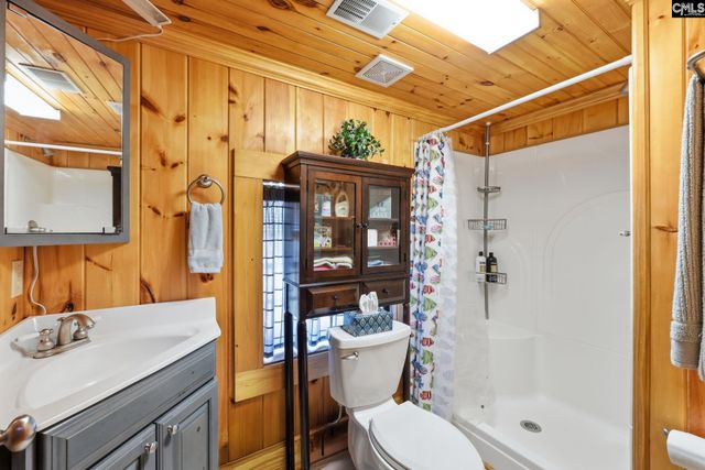 191 Rocky Pointe Road, Prosperity, SC 29127