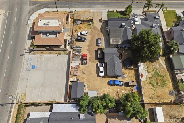 1724 Terrace Way, Bakersfield, CA 93304