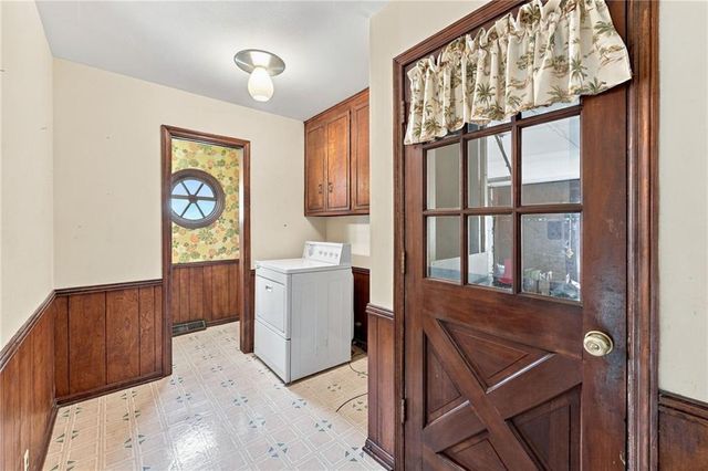 306 NW Lincolnwood Drive, Lee's Summit, MO 64063
