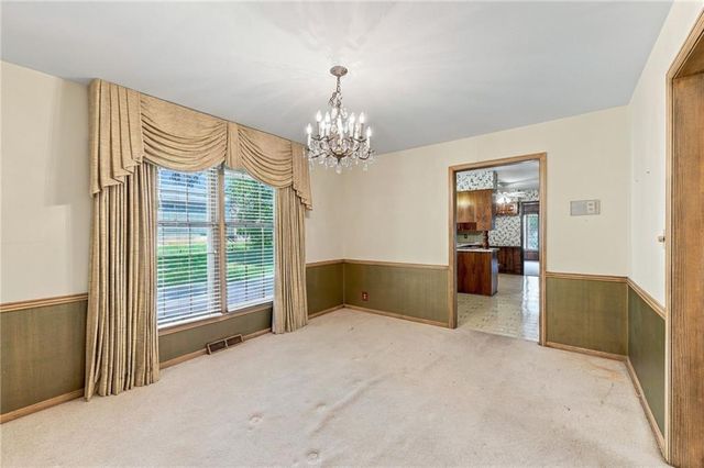 306 NW Lincolnwood Drive, Lee's Summit, MO 64063