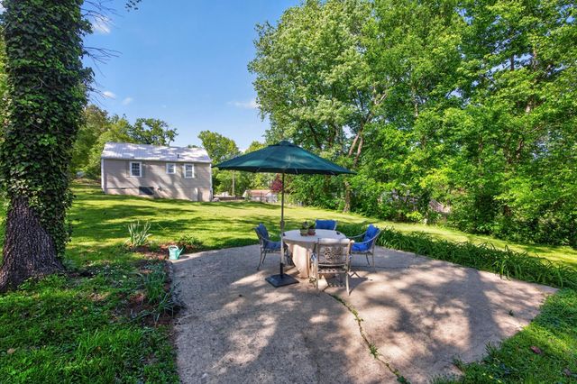 125 Neese Dr, Nashville, TN 37211
