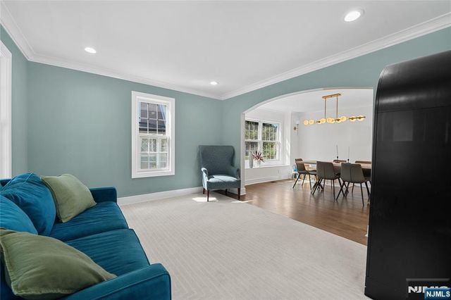 390 Prospect Street, Glen Rock, NJ 07452