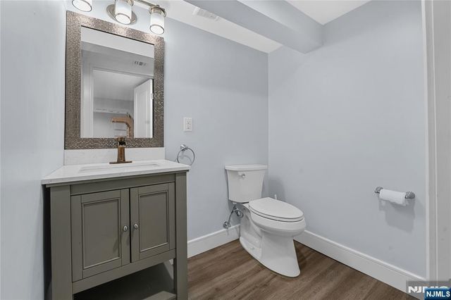390 Prospect Street, Glen Rock, NJ 07452