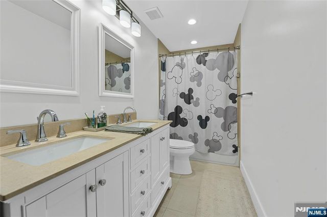 390 Prospect Street, Glen Rock, NJ 07452