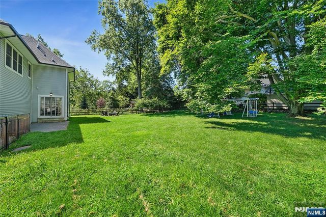 390 Prospect Street, Glen Rock, NJ 07452