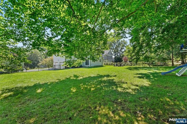 390 Prospect Street, Glen Rock, NJ 07452