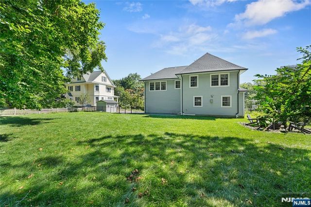 390 Prospect Street, Glen Rock, NJ 07452