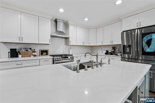 390 Prospect Street, Glen Rock, NJ 07452