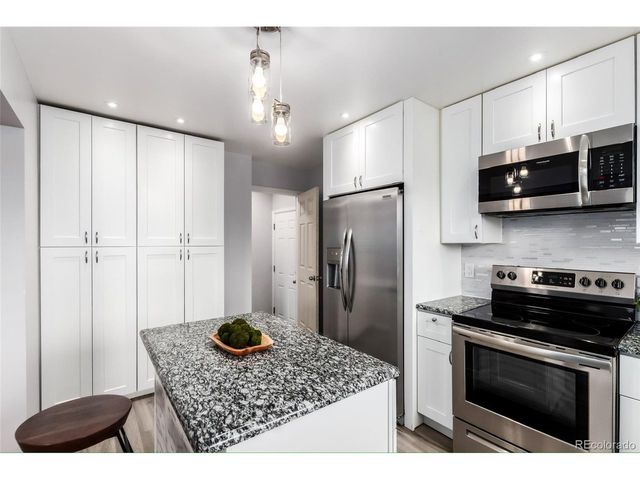 1040 E 112th Pl, Northglenn, CO 80233