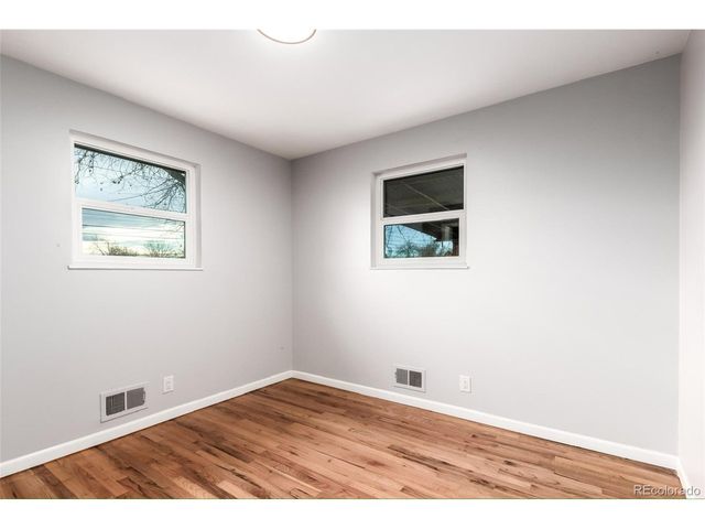 1040 E 112th Pl, Northglenn, CO 80233