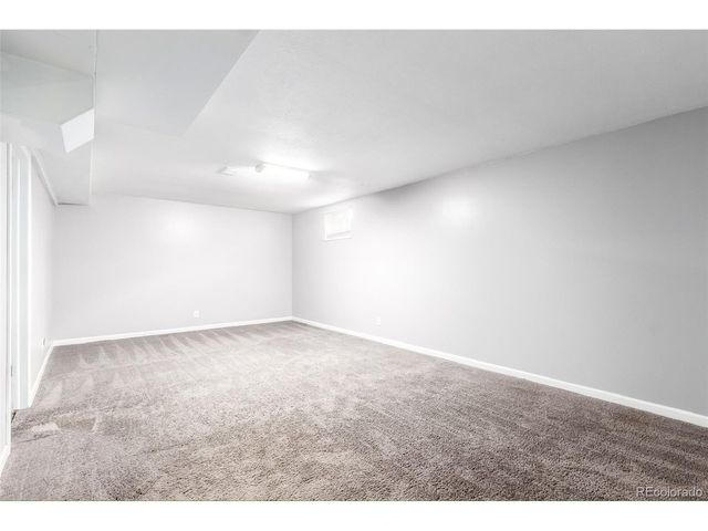 1040 E 112th Pl, Northglenn, CO 80233