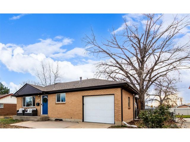 1040 E 112th Pl, Northglenn, CO 80233
