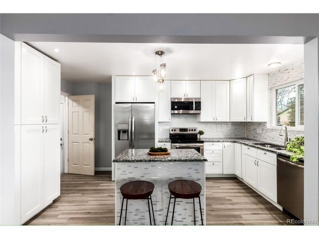 1040 E 112th Pl, Northglenn, CO 80233